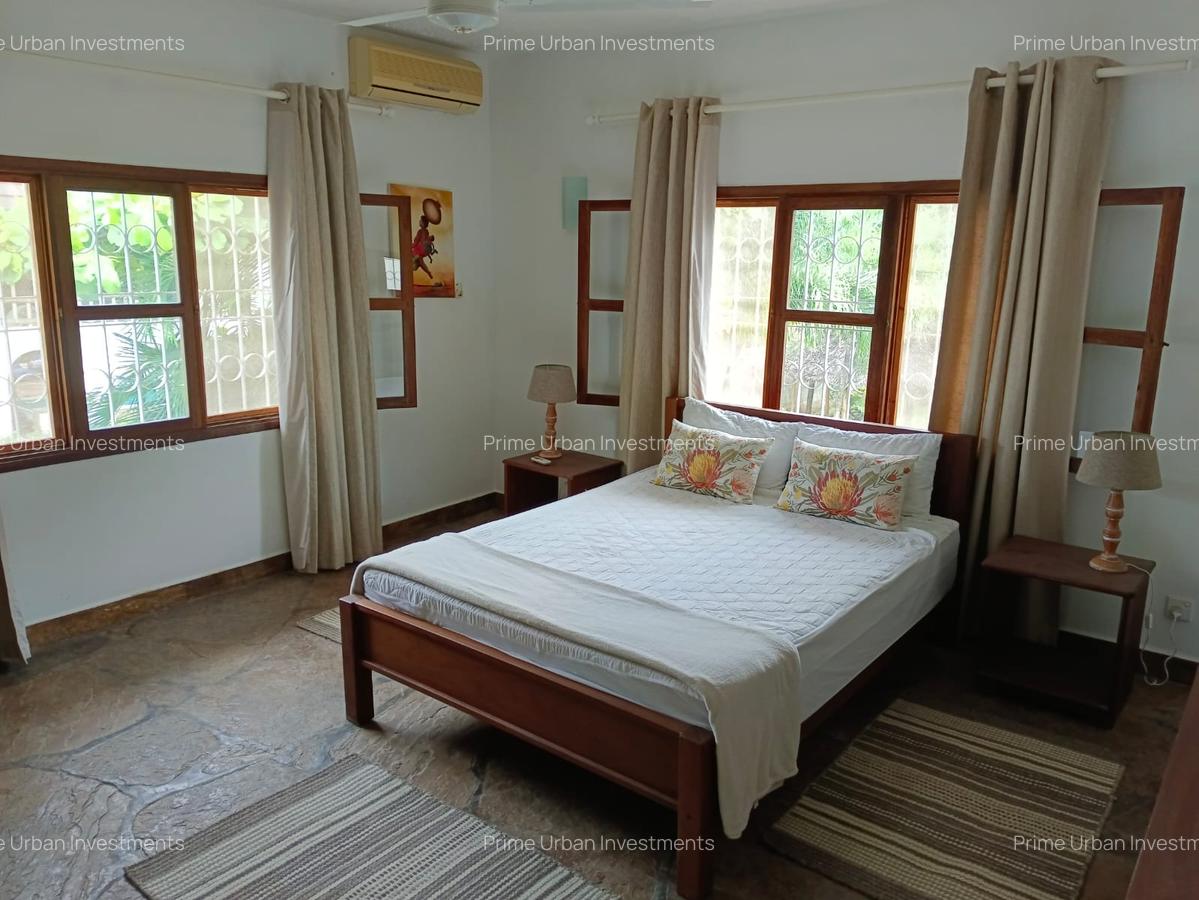 4 Bed House with En Suite at Diani Beach - 9