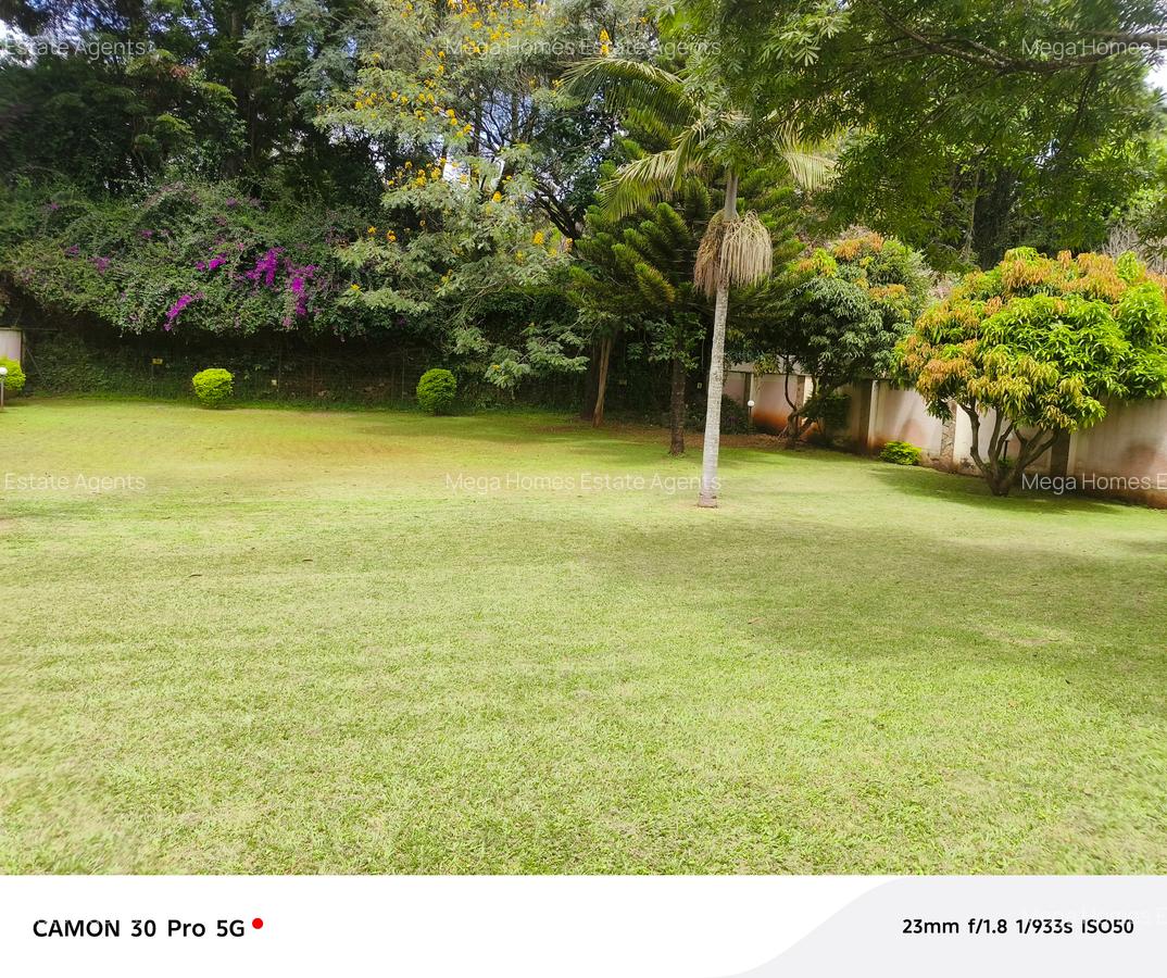 5 Bed House with En Suite in Runda - 3