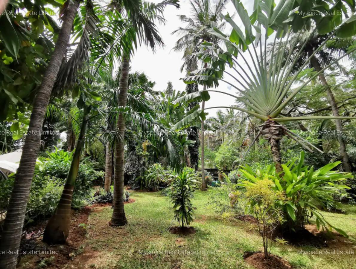 3 Bed Villa with Swimming Pool in Mtwapa - 8