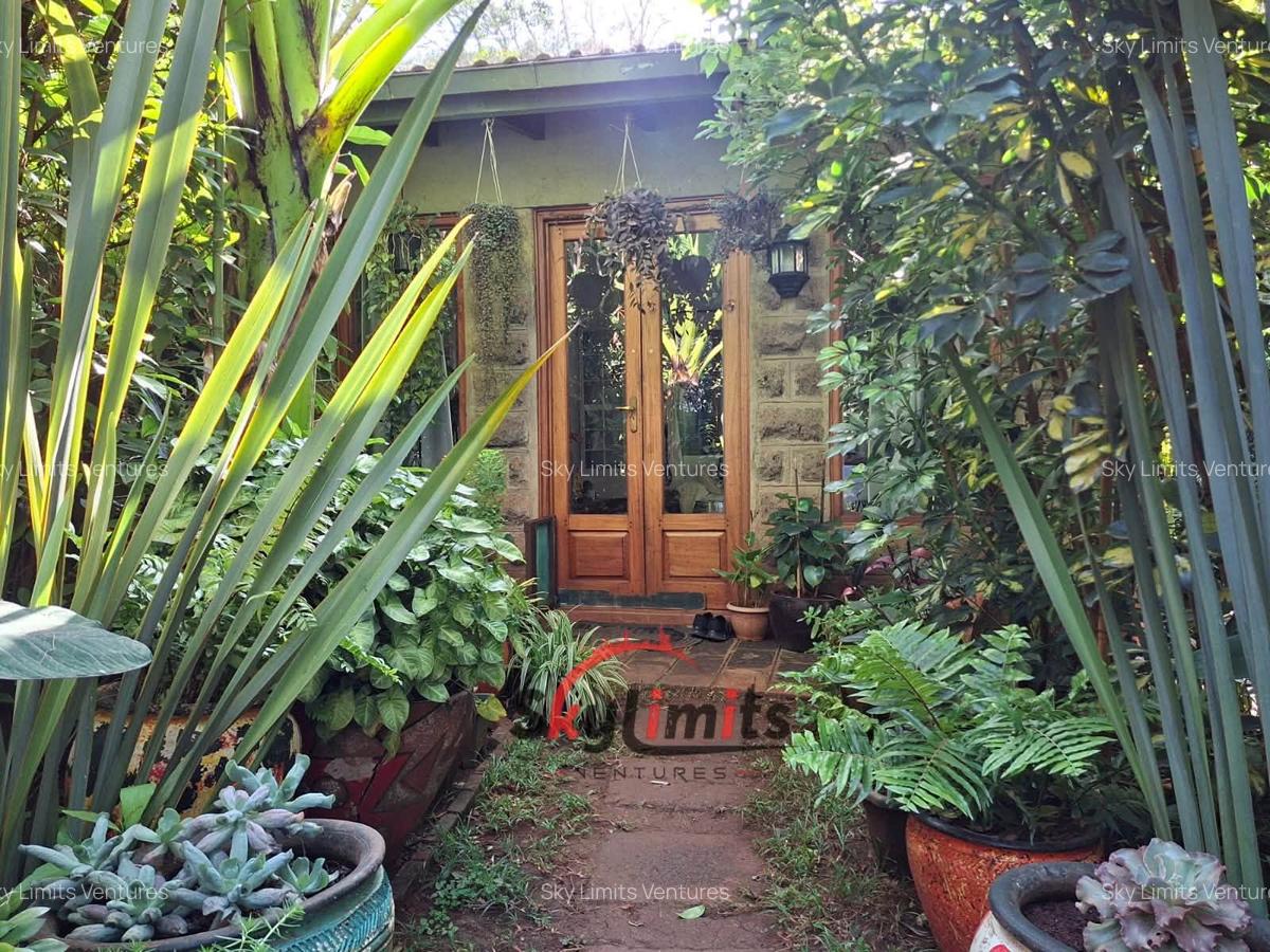 1 Bed House with Swimming Pool in Rosslyn - 12