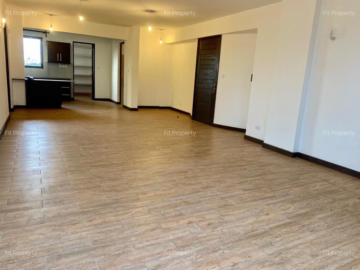 3 Bed Apartment with En Suite in Parklands - 2