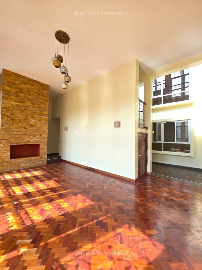 5 Bed Townhouse with En Suite at Lavington Green - 5