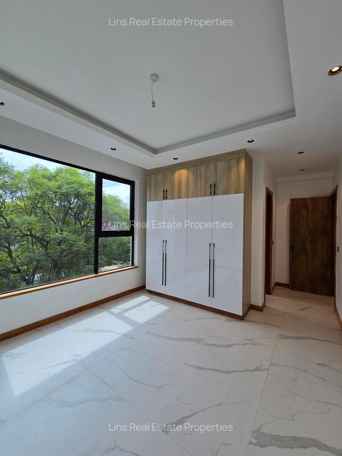 2 Bed Apartment with En Suite in Spring Valley - 13