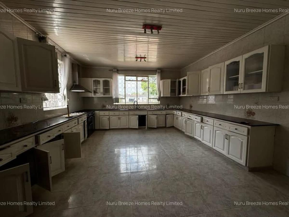 5 Bed House with En Suite in Karen - 3