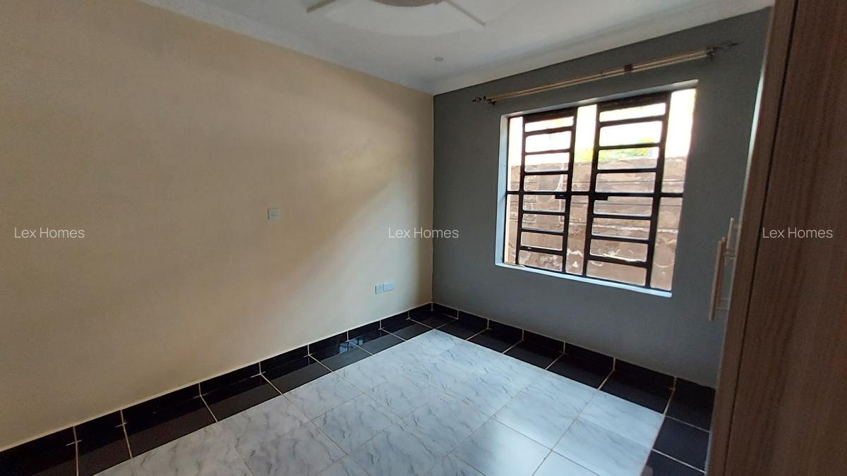 3 Bed House with En Suite at Kahuho - 8