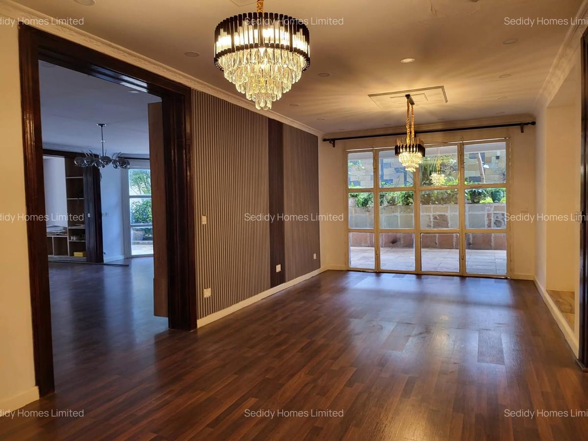 5 Bed Villa with Swimming Pool in Runda - 13