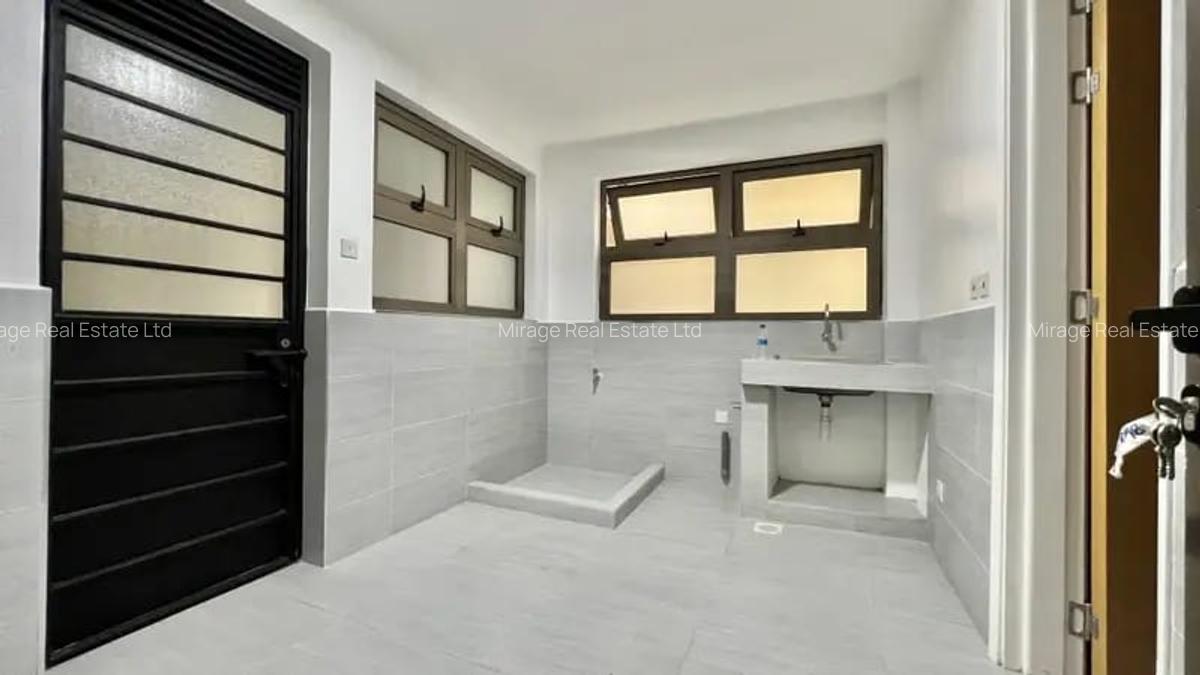 3 Bed Apartment with En Suite in Lavington - 16