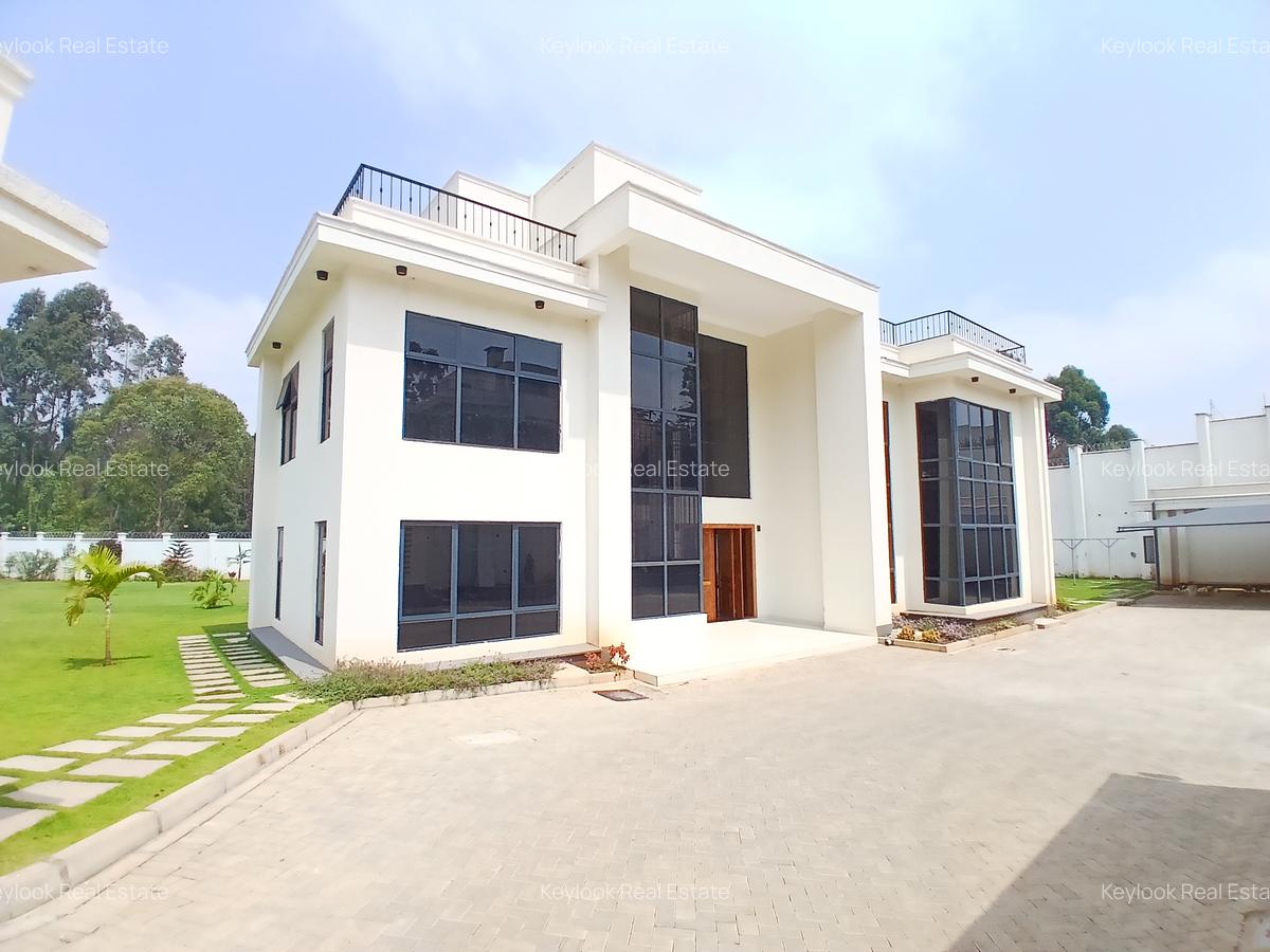 6 Bed Villa with En Suite at Kyuna Road - 3