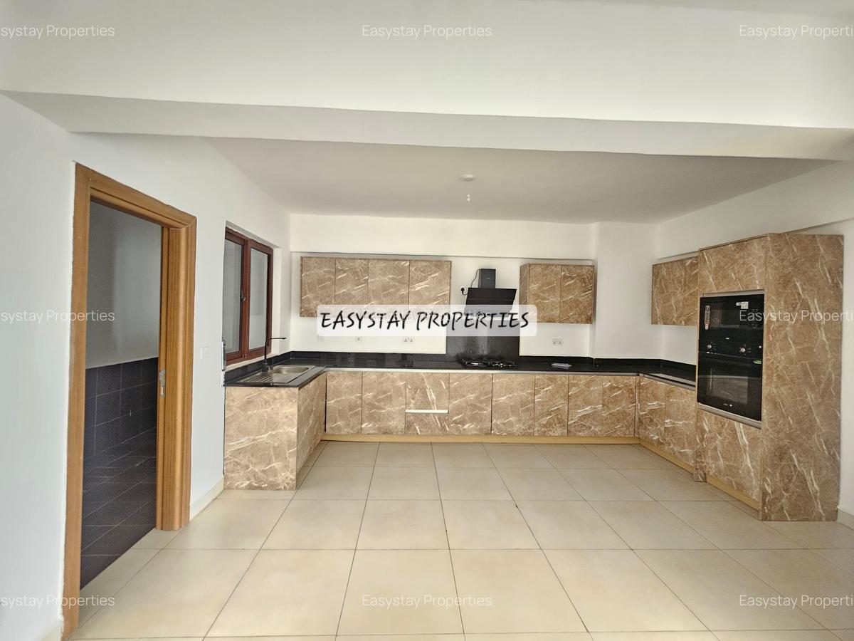 3 Bed Apartment with En Suite in Westlands Area - 1