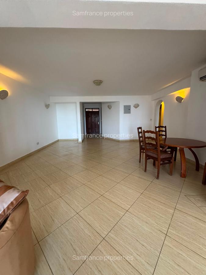 Serviced 3 Bed Apartment with En Suite at Lamera Beach - 10