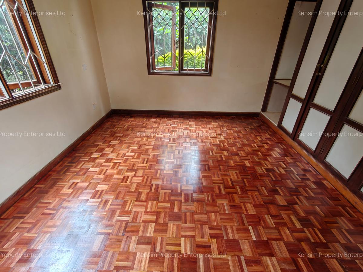4 Bed Townhouse with En Suite in Lavington - 10