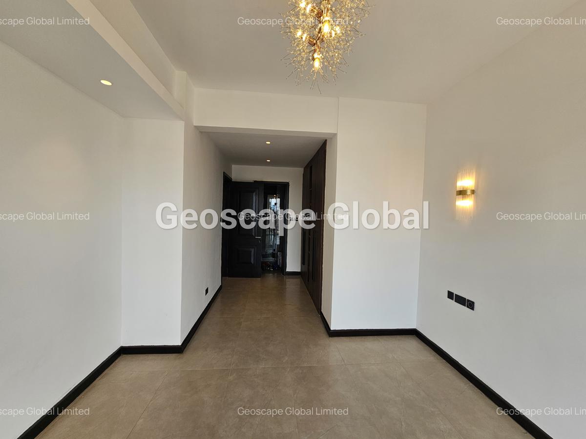 3 Bed Apartment with En Suite in Riverside - 1