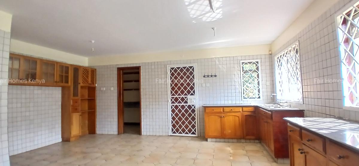 4 Bed Townhouse with En Suite at Gitanga Road - 19