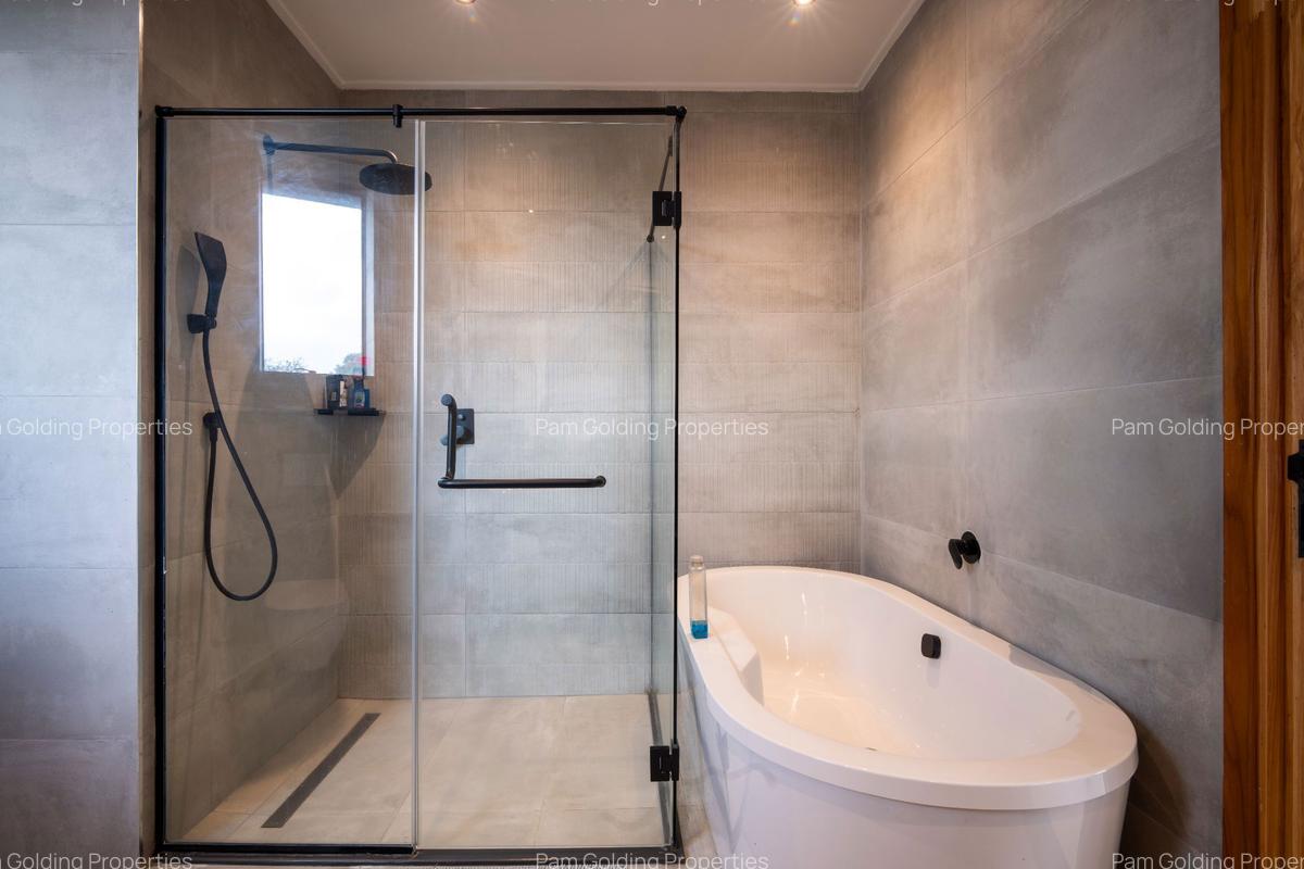 3 Bed Apartment with En Suite at Peponi Rd - 7
