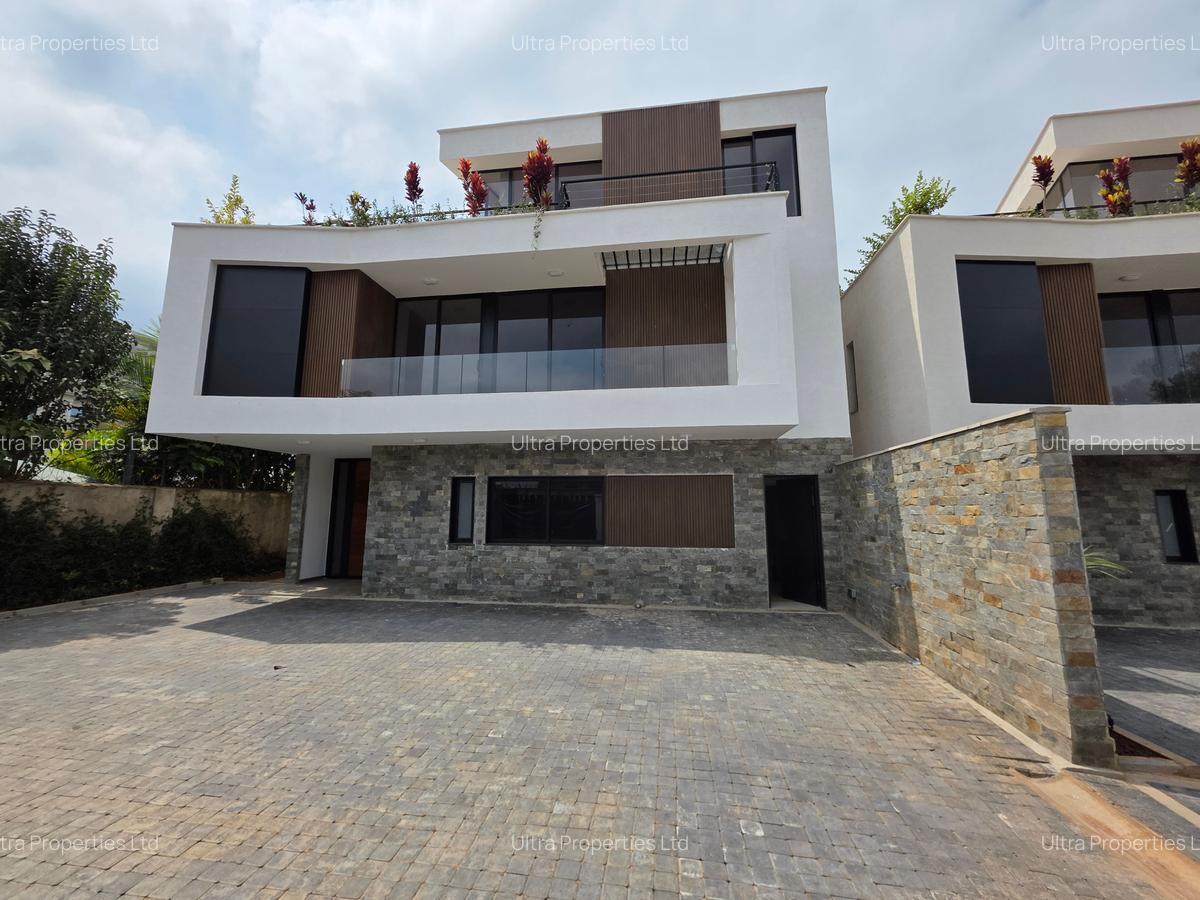 4 Bed Villa with En Suite in Runda - 1