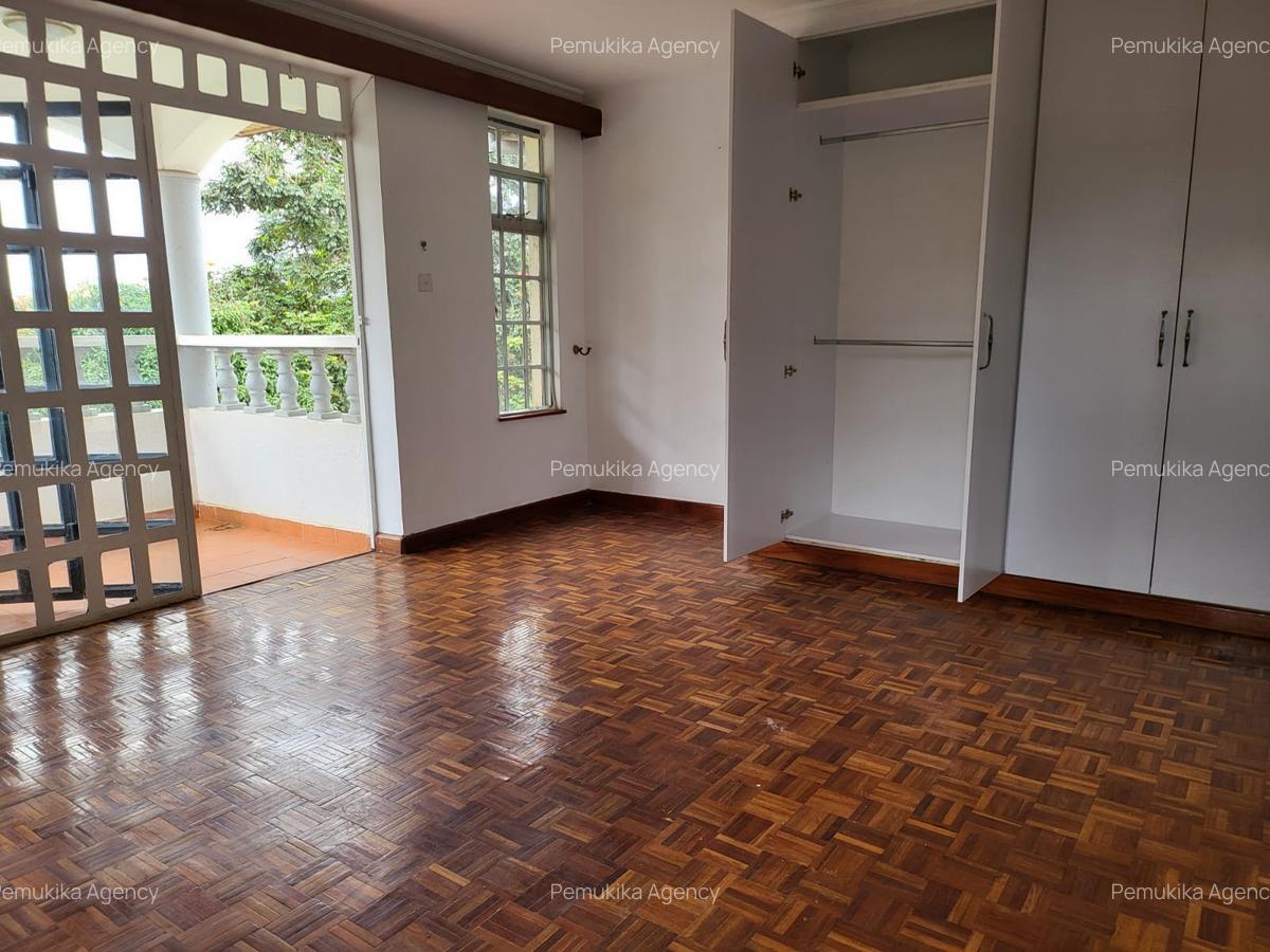 5 Bed Townhouse with En Suite at Rosslyn - 17