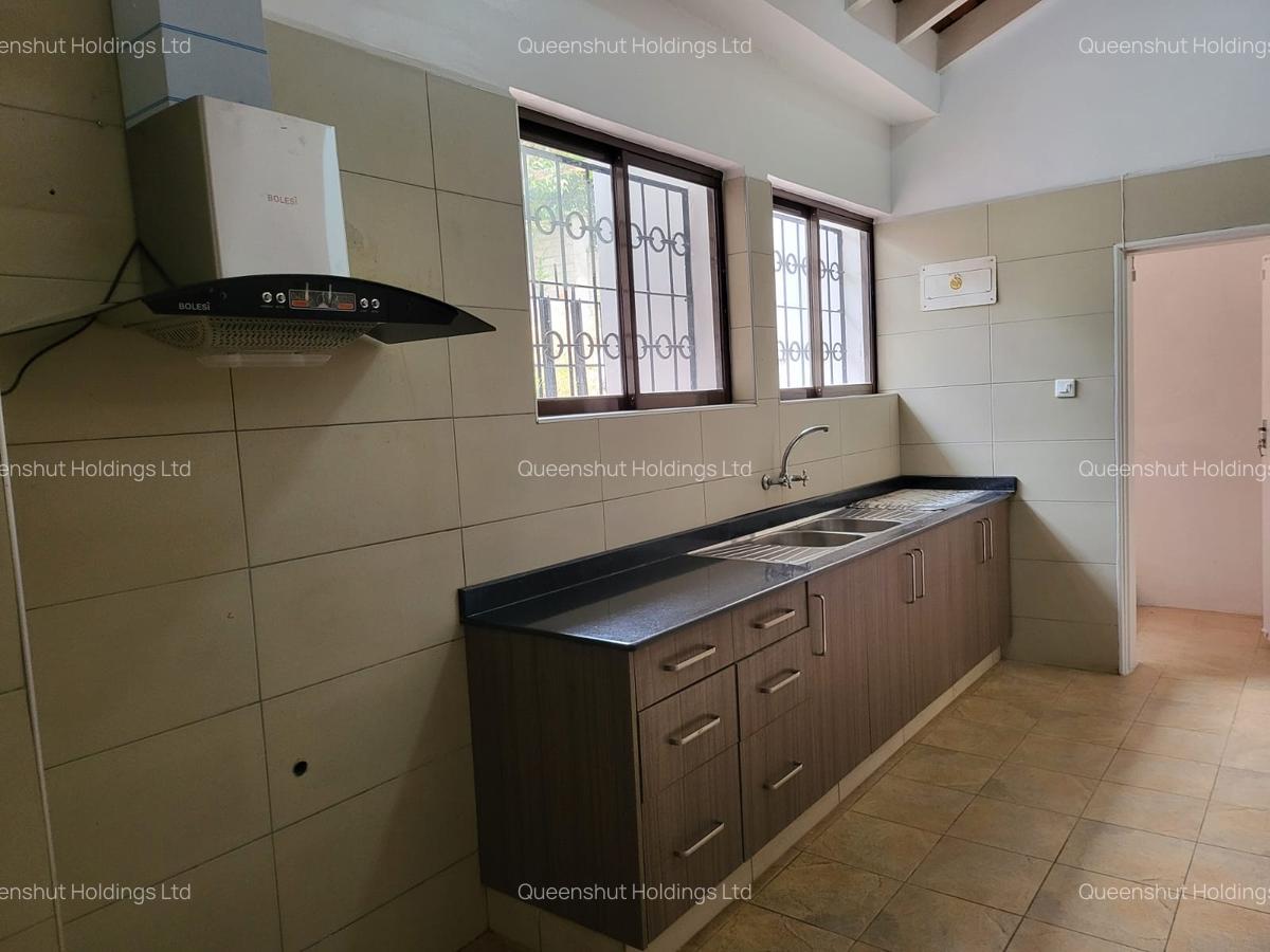 4 Bed Townhouse with En Suite in Gigiri - 7