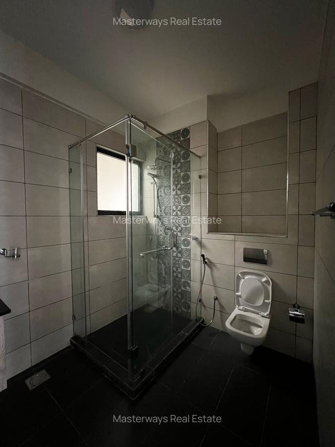 2 Bed Apartment with En Suite in Lavington - 6