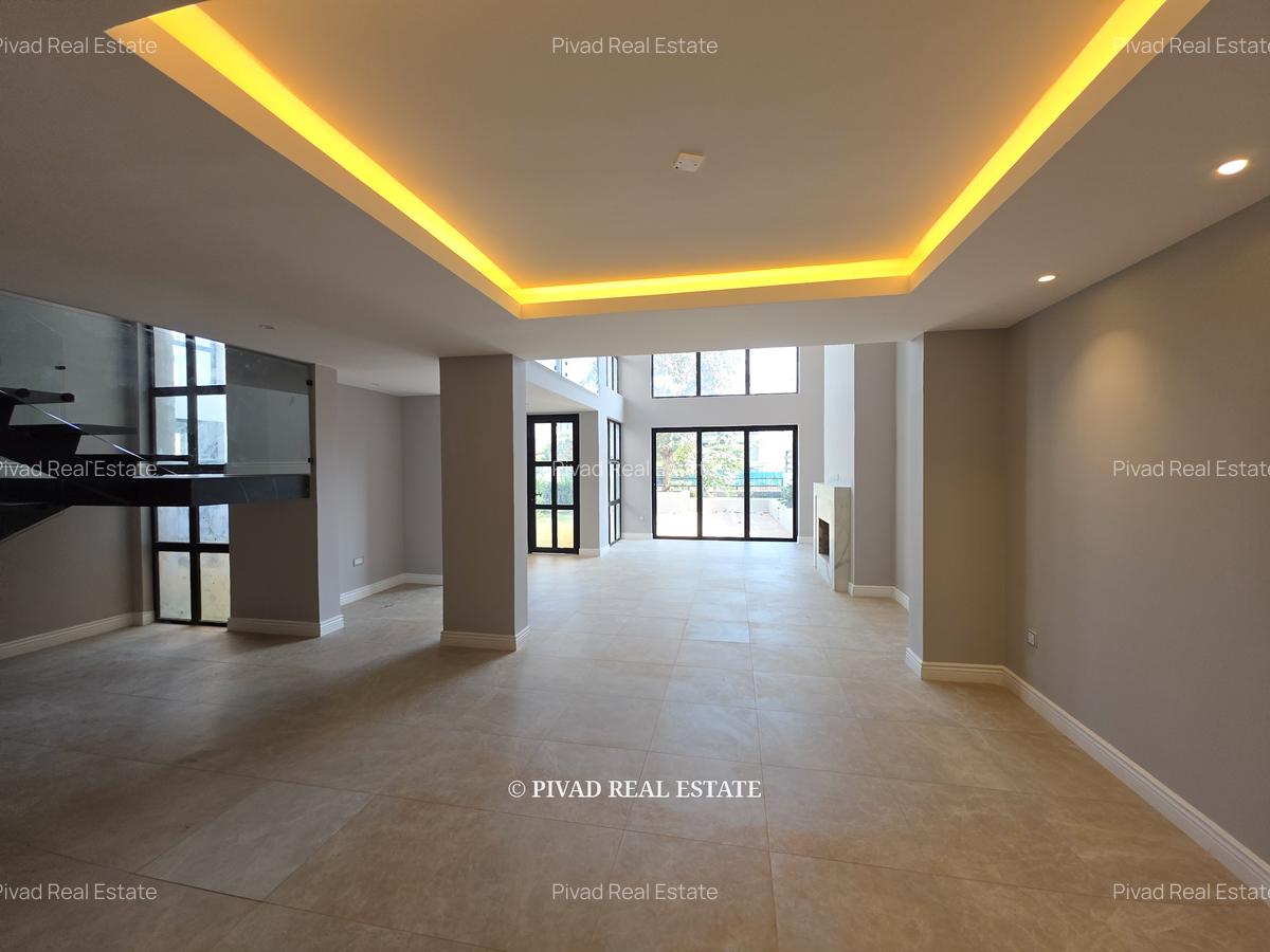 4 Bed Townhouse with Swimming Pool in Runda - 2