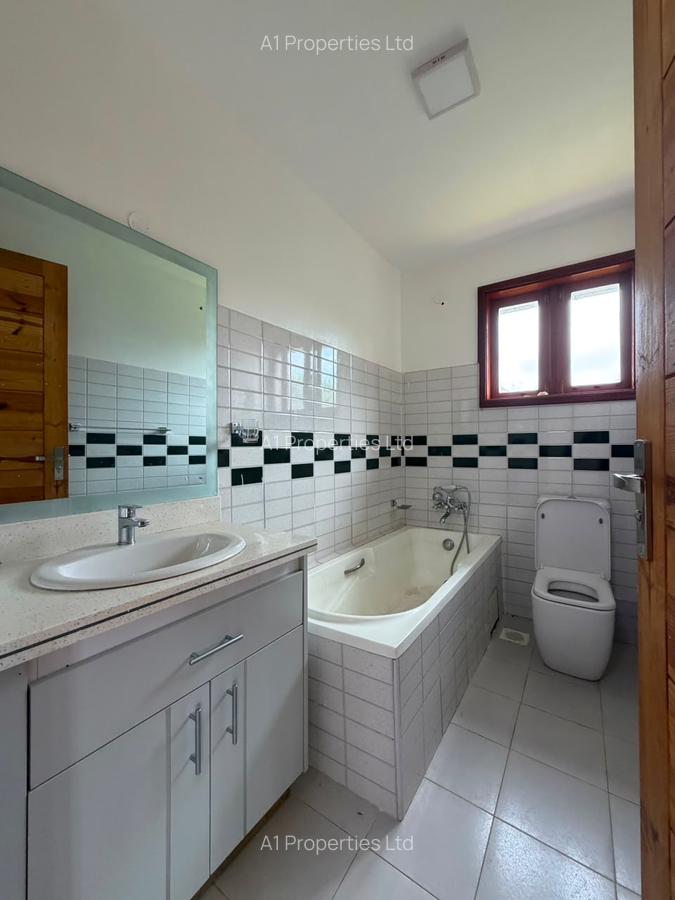 6 Bed House with En Suite in Karen - 15
