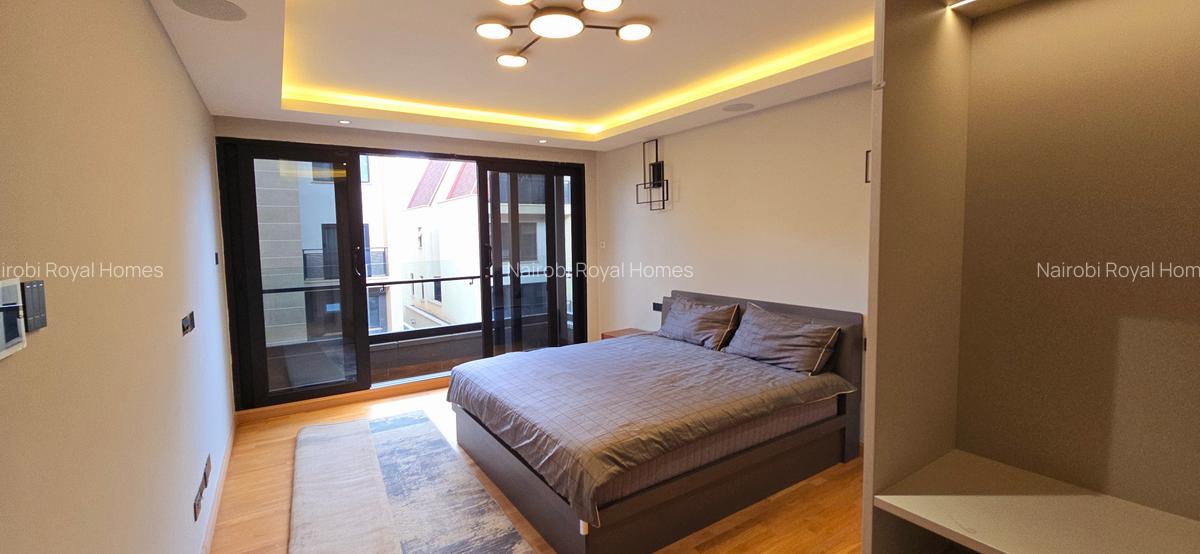 4 Bed Townhouse with En Suite at Lavington Green - 15