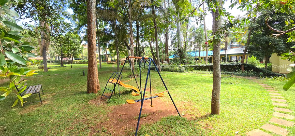 4 Bed Townhouse with En Suite at Grovelia Grove - 11