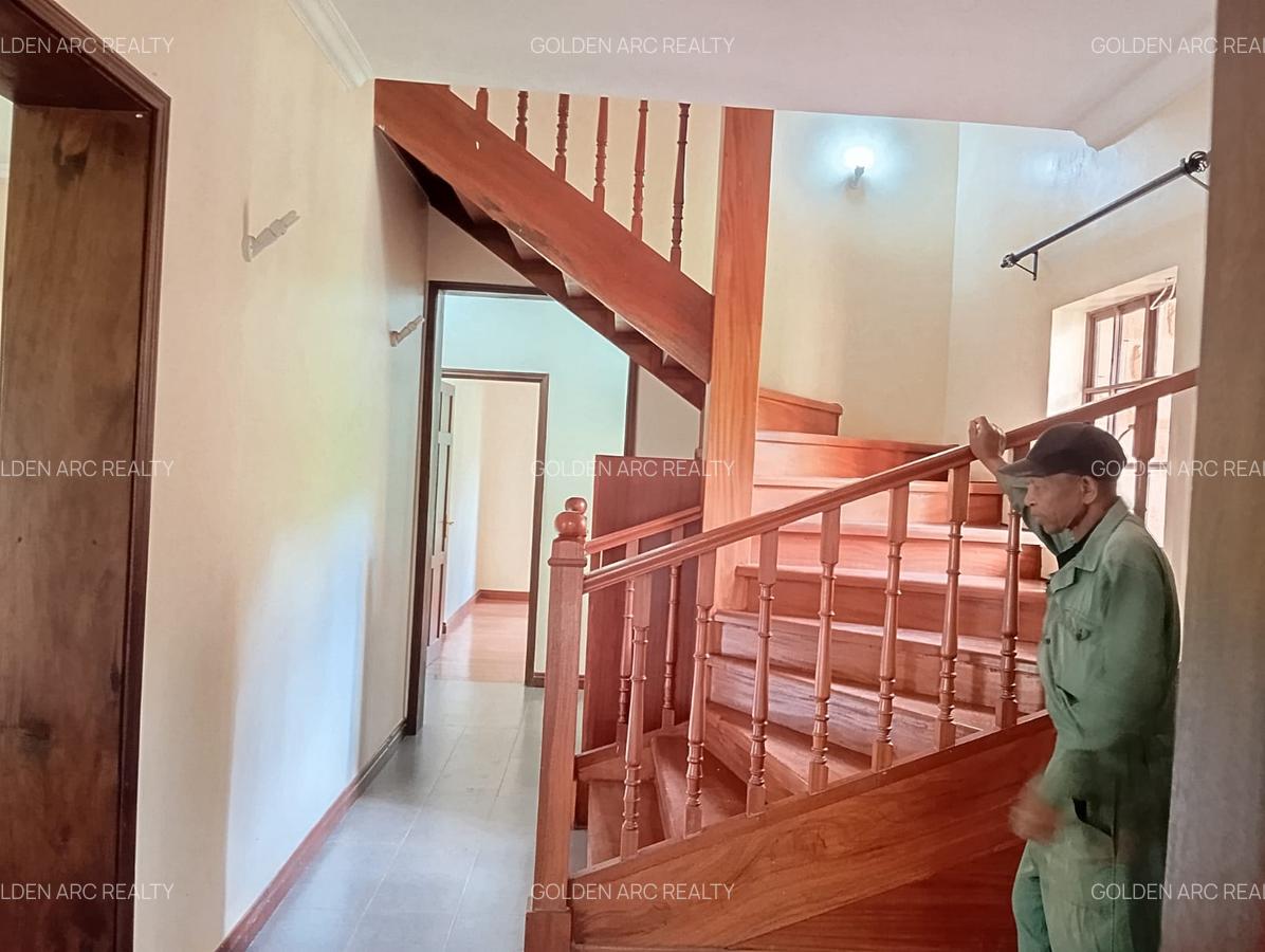 5 Bed Townhouse with En Suite in Karen - 8