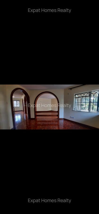 4 Bed House in Lavington - 9