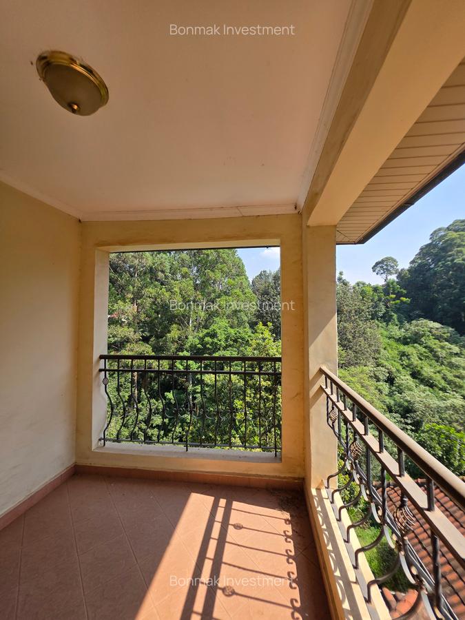 4 Bed Townhouse with En Suite at Old Kitusuru - 16
