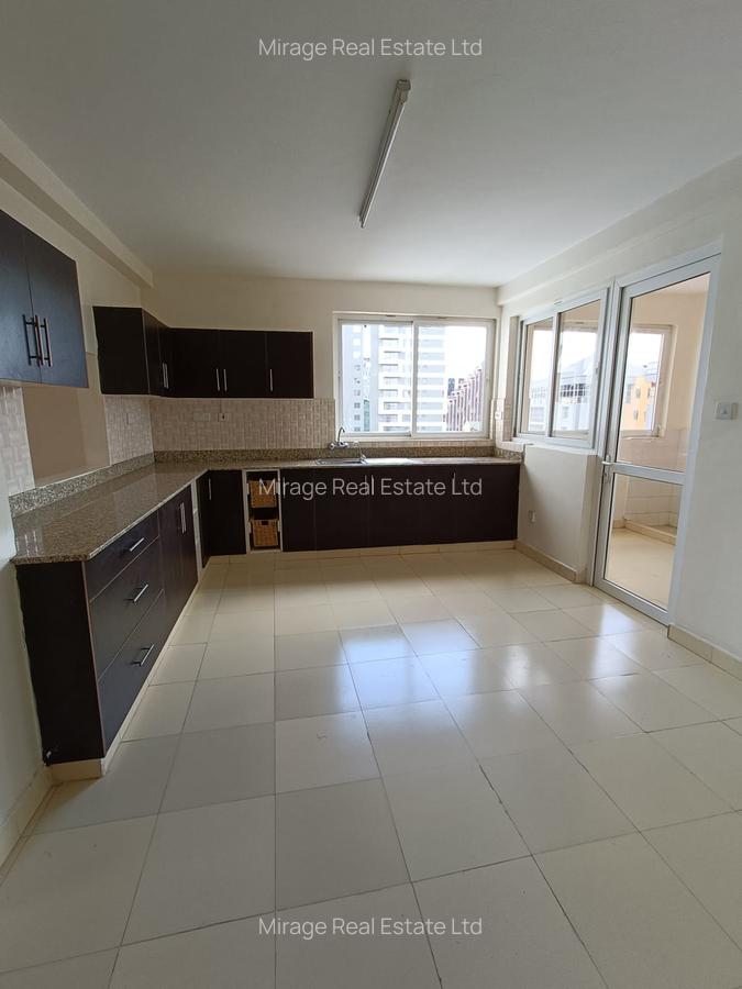 4 Bed Apartment with En Suite in Kilimani - 7