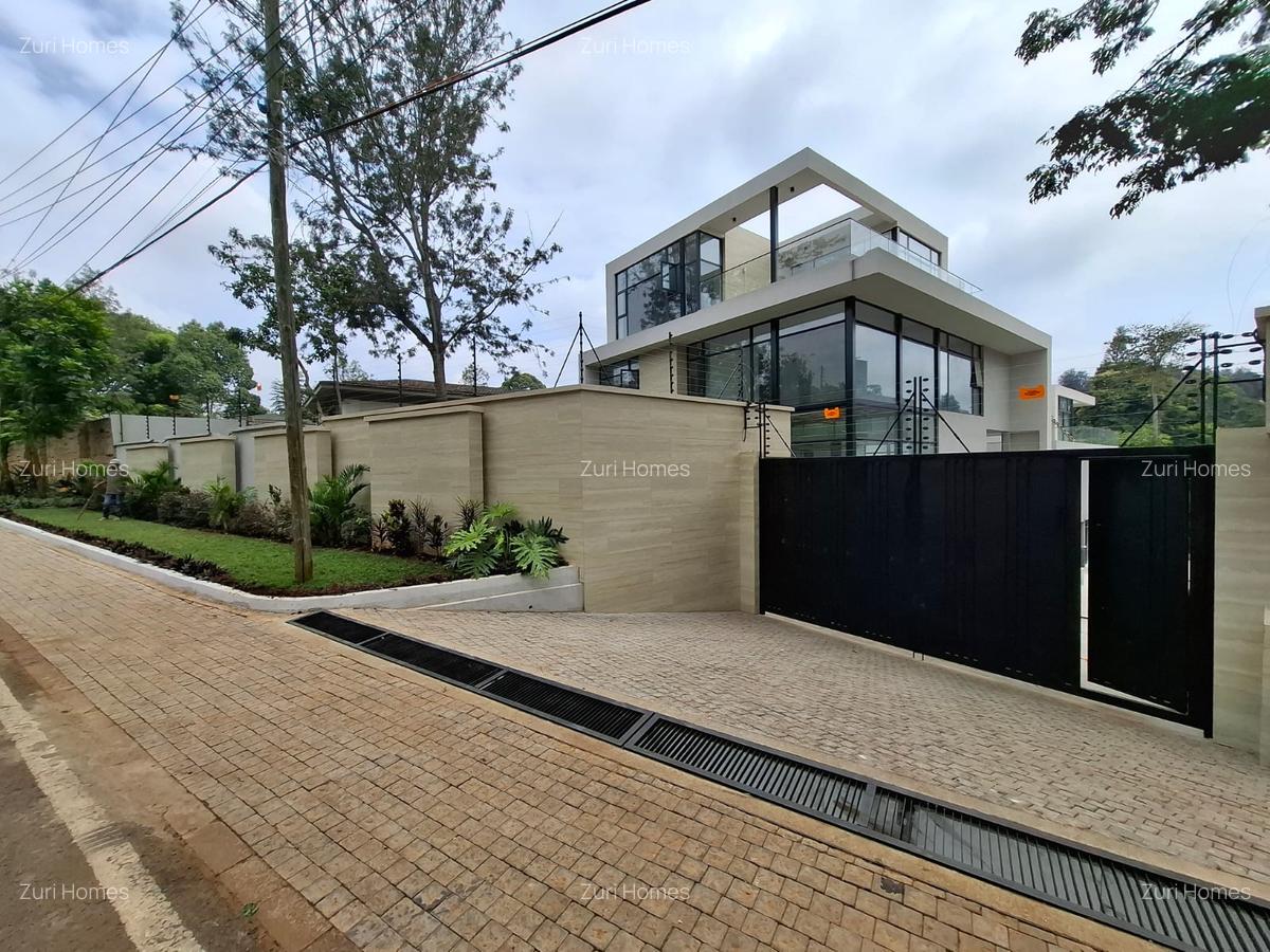 6 Bed Townhouse with En Suite in Lavington - 1