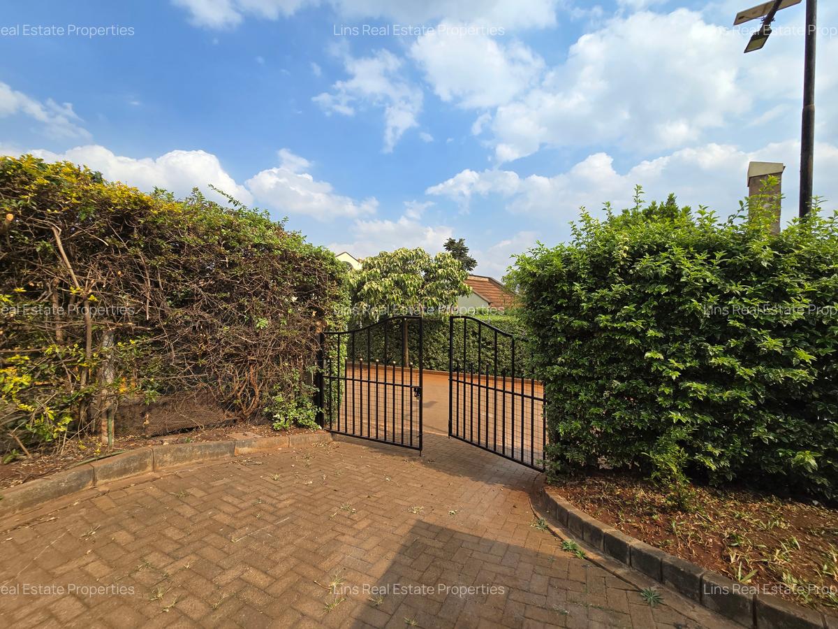 4 Bed Townhouse with En Suite in Runda - 5