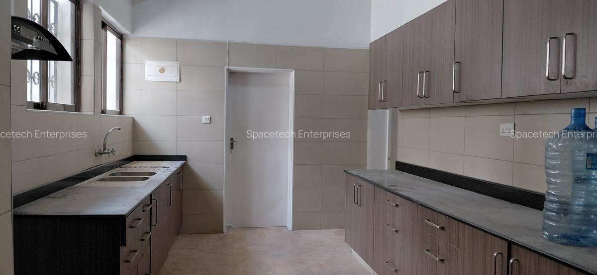 4 Bed House with En Suite in Thigiri - 9