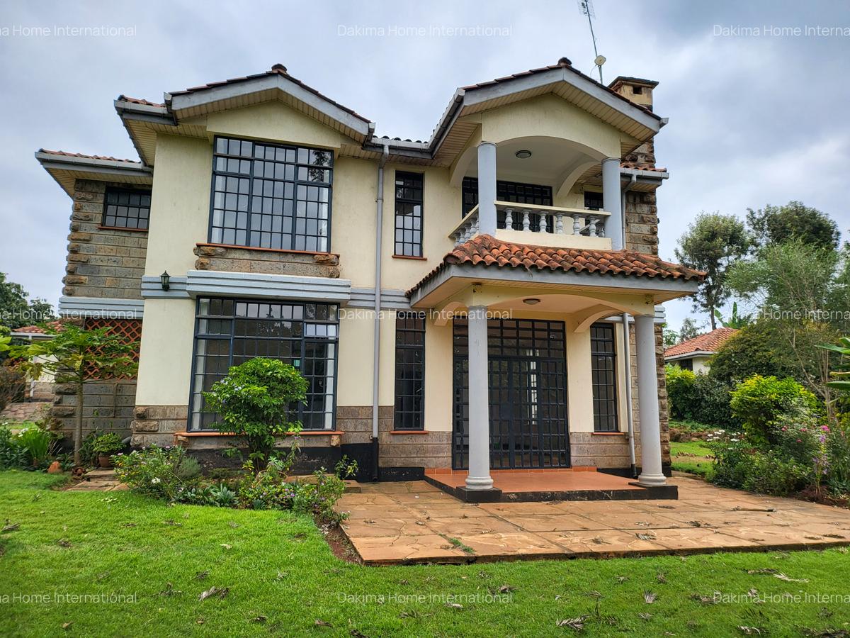 4 Bed Townhouse with En Suite in Rosslyn - 1