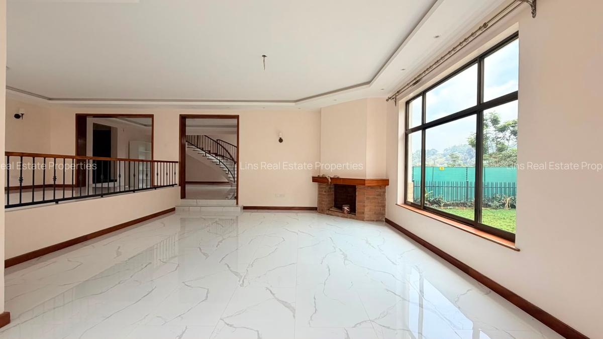 4 Bed Townhouse with En Suite in Nyari - 12