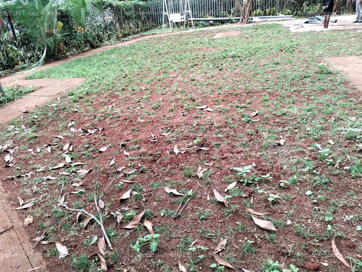 4 Bed Townhouse with En Suite in Lavington - 17