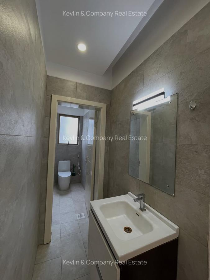 4 Bed Apartment with En Suite in Lavington - 6