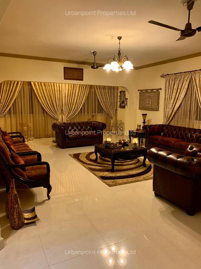 4 Bed House with En Suite in Nyali Area - 3