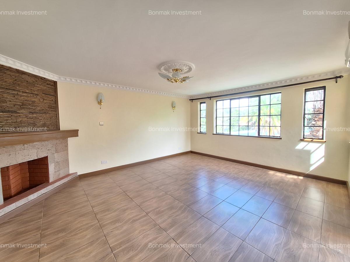5 Bed Townhouse with En Suite at Lavington Green - 13