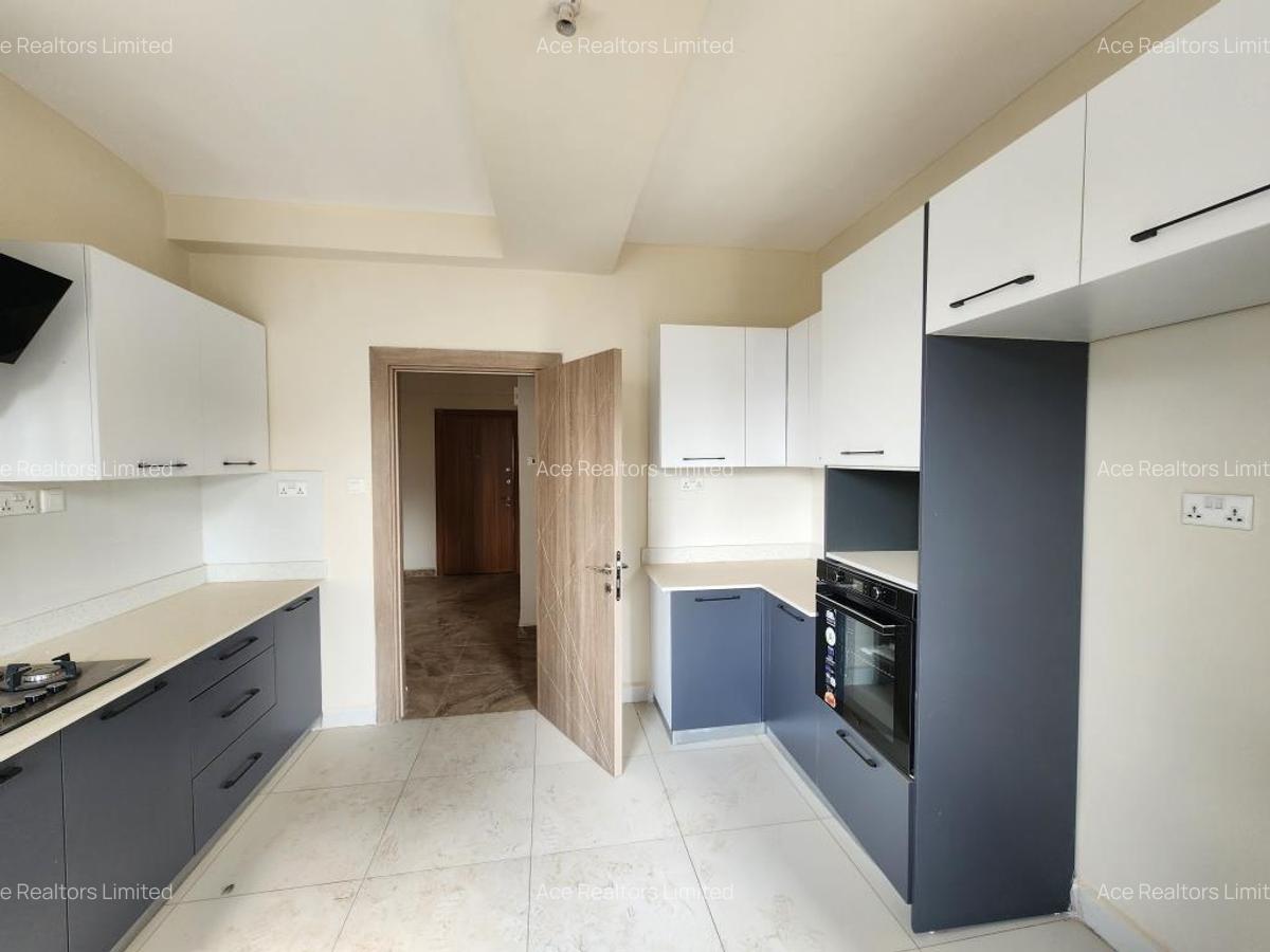 5 Bed Apartment with En Suite at Kusi Lane - 6