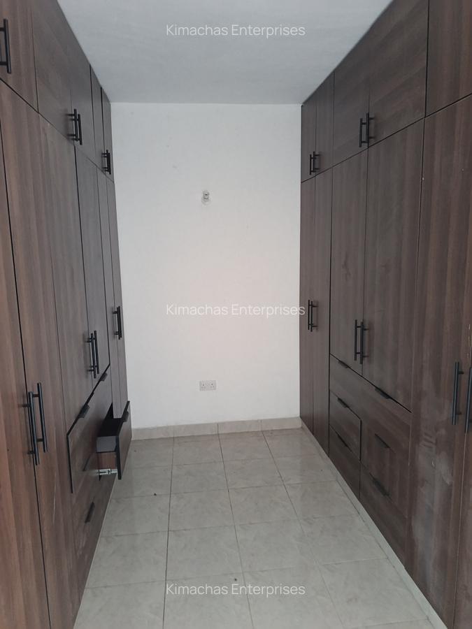 4 Bed Townhouse with En Suite at Off Links Road - 12