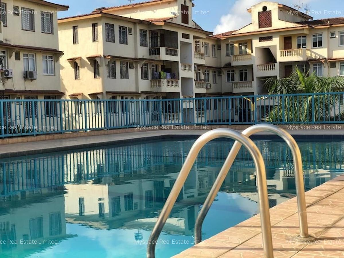 3 Bed Apartment with Swimming Pool in Mombasa Island - 4