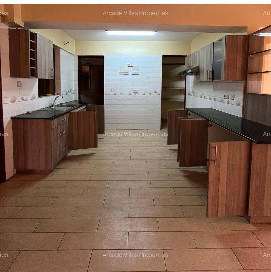 1 Bed Apartment with En Suite in Kilimani - 4