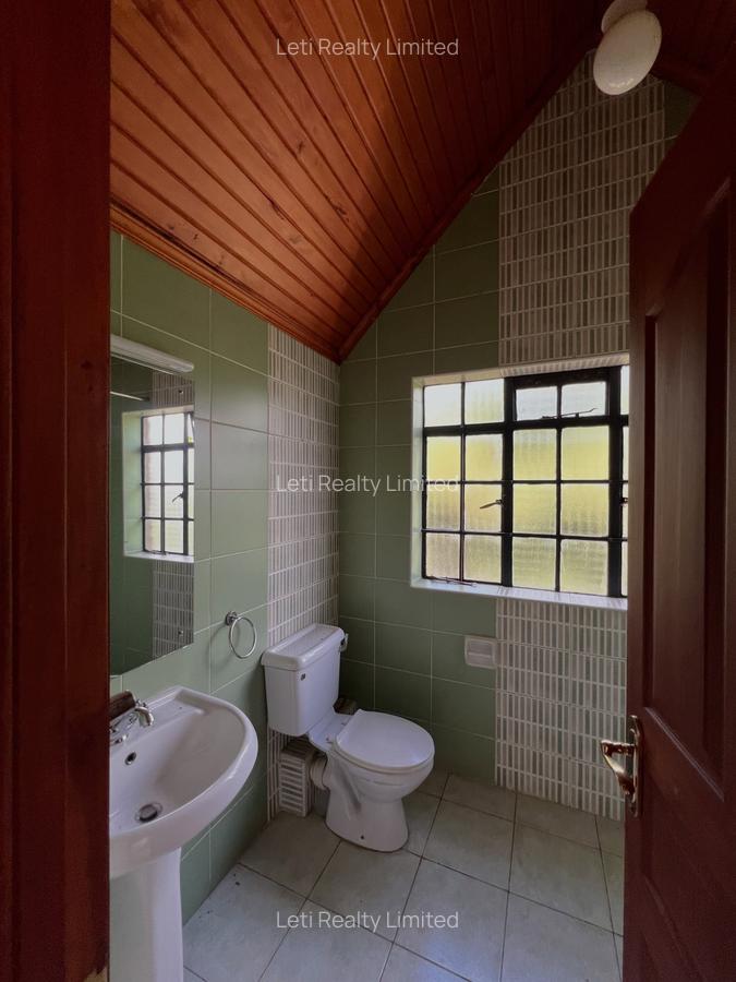 5 Bed Townhouse with En Suite in Lavington - 16