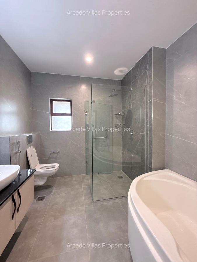 3 Bed Apartment with En Suite in Kileleshwa - 14