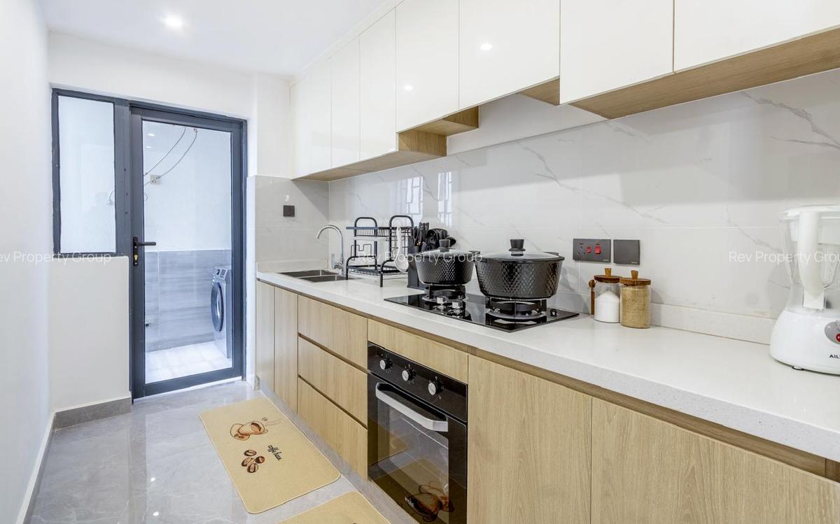 Serviced 2 Bed Apartment with En Suite in Lavington - 11