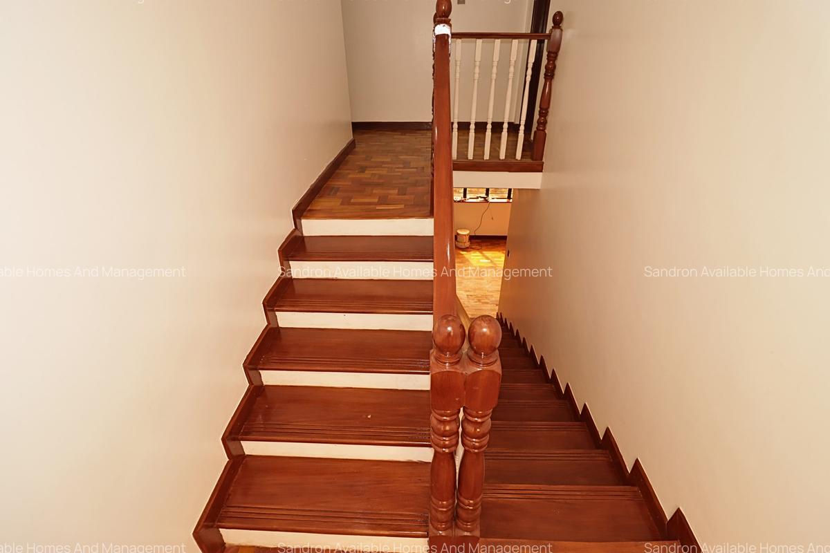 4 Bed Townhouse with En Suite in Ngong - 16