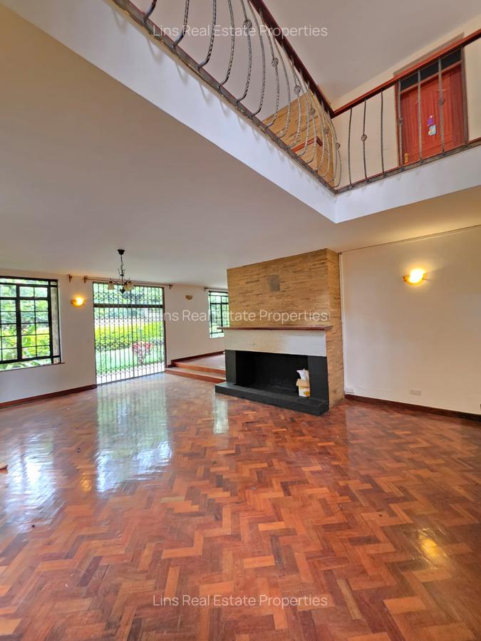 4 Bed Townhouse with En Suite in Lavington - 7