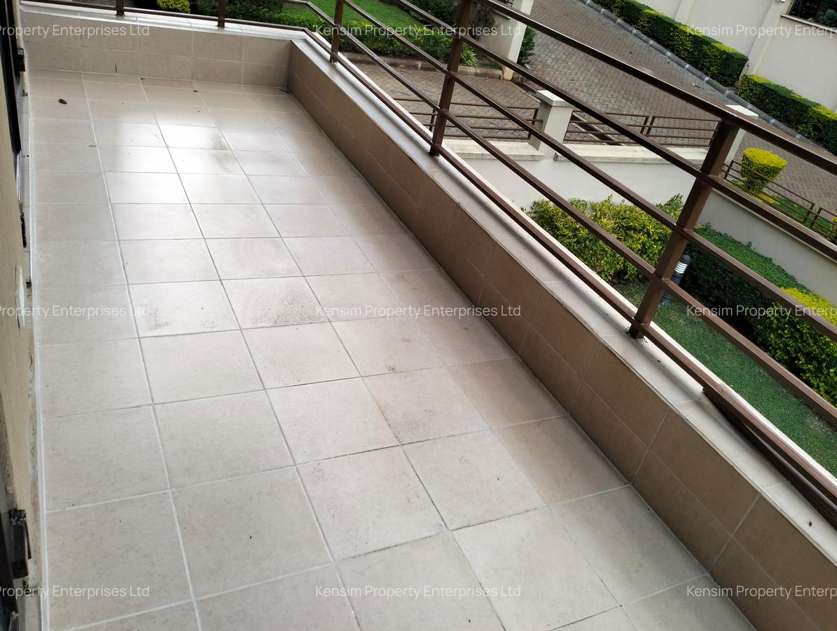 5 Bed Townhouse with En Suite in Lavington - 19