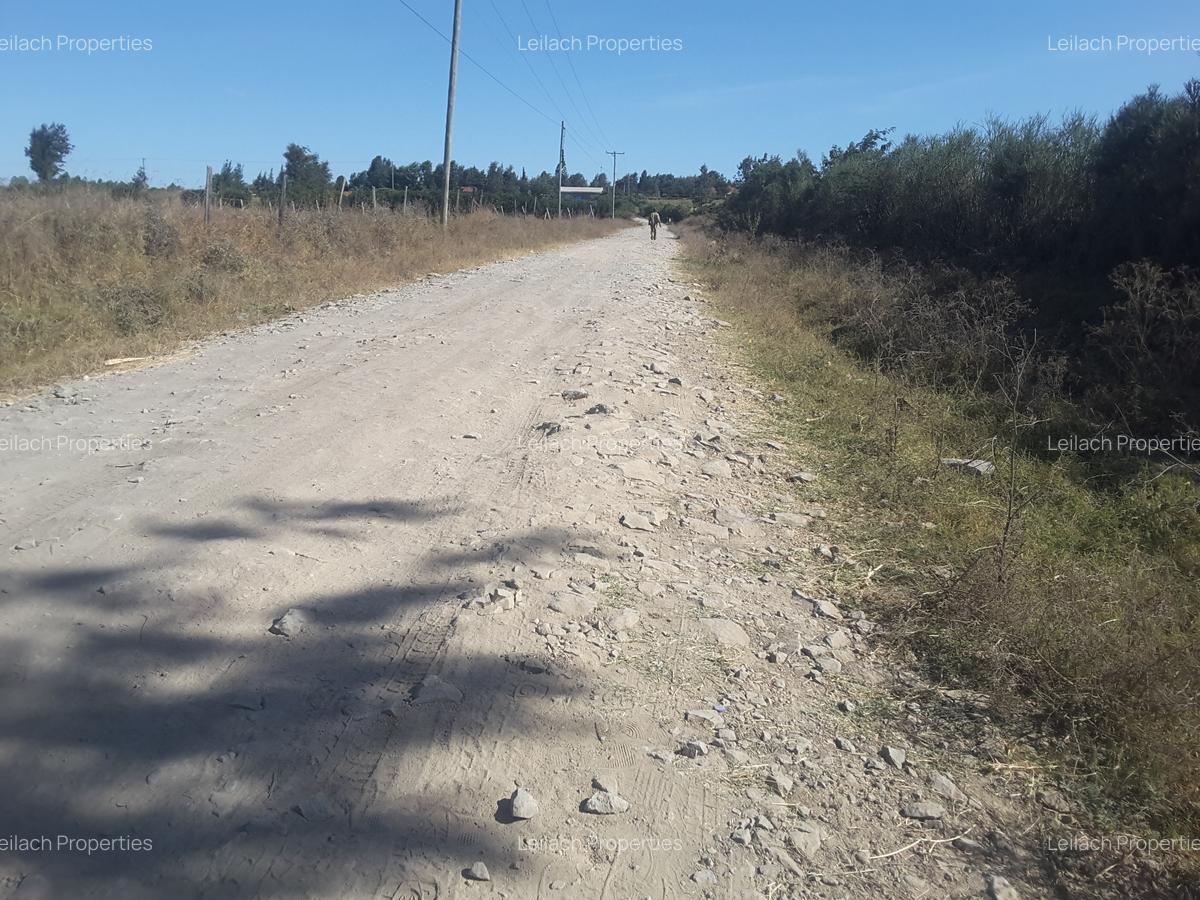 Land in Kitengela - 4